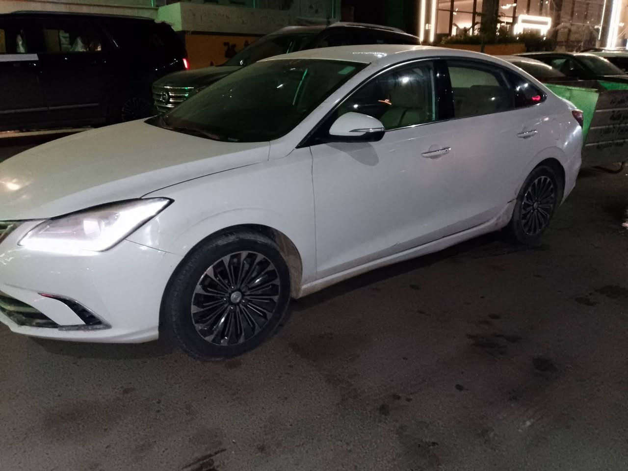 ايدو اكلاسك  سياره جاهزه كشنات جلد تحويل ثاني يوم ***********
