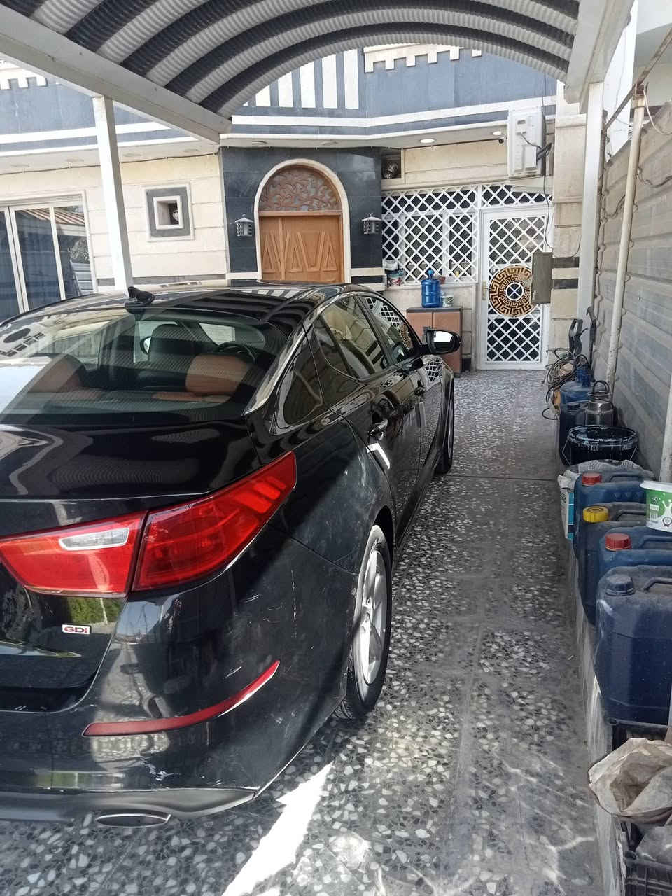 اوبتما 2015وارد امريكي ليبل واحد صبغ جاملغ ايمن  وخشم البنيد من جهة اليمنى وعندي باب خلف السائق والجاملغ الخلفي والباقي ما بيها صبغ بدون تبديل سيارة جاهزة من كل شي رقم اربيل باسمي الوكاله وصاحبها قريب عليه .مكاني العامريه سعرها 107 الاتصال على رقم ***********
