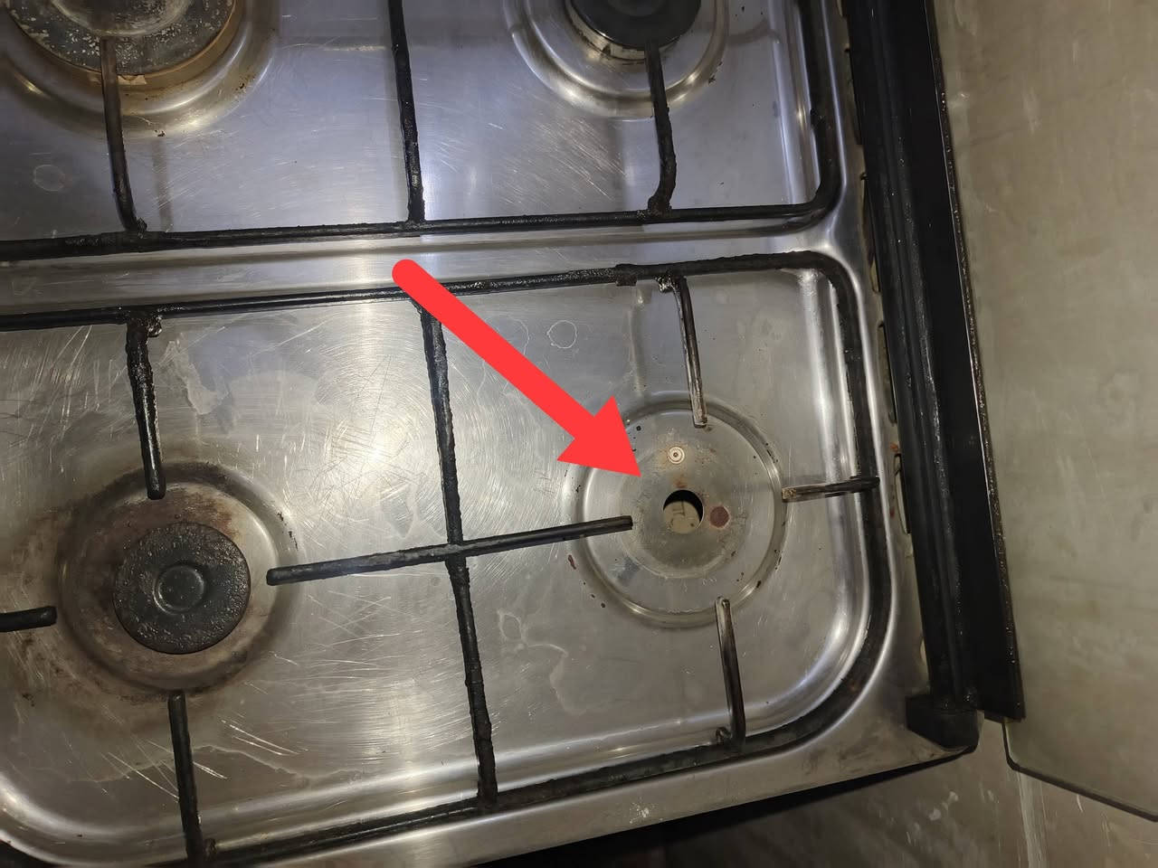 السلام عليكم
طباخ نظيف و شغال بل كامل كل عيون و فرن شغال فوق و تحت مع صينية فرن و حديدة سمج أو دجاجة . بس شيء وحيد بية عين علي يمين بل صورة بوري غاز مربوط بل عين فالت عندي أي مصلح طباخات يسويها 10 أو 15 ألف بسيطة. 
سعر طباخ 100 ألف و بية مجال طيبين. 

مكاني بغداد مدينة الصدر


**إذا كنت صاحب هذا الإعلان وتريد حذفه لأي سبب، رجاءا أرسل رسالة إلى الدعم الفني**