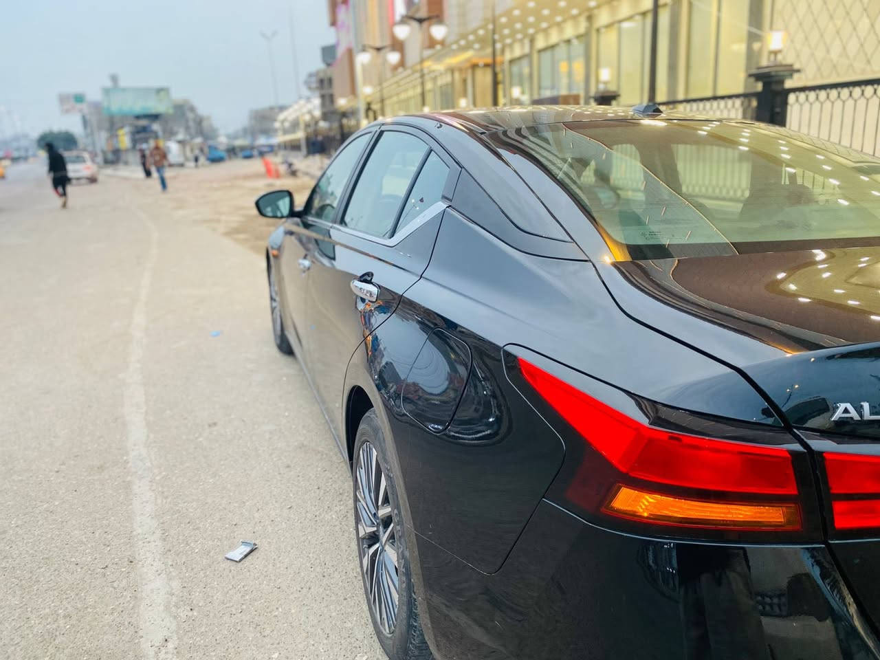 نيسان التيما موديل 2025 مواصفات SV معروفه AWD بصمه ابواب بصمه صندوق بصمه تشغيل عن  بعد تحديد سرعه تحكمات بل استيرن كوشن كهربائيّ داخل صاج رادارات امامي جانبي تحديد مسار نيظام ايكو مانع ال انصدام ويل كاب كروم سياره ماشاء الله حلوه كير محرك شرط حجر محرك 2500 اربع سلندر سياره جديده ماشيه 9000  كم كلش اموضح بل بالصور  لل استفسار سياره رقم بغداد مكان السياره البلديات   سعر 155 ورقه 
*********** بي واتساب
