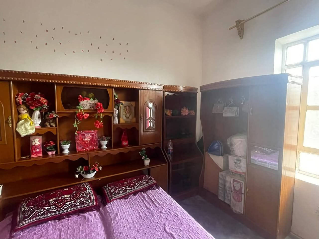 يوجد غرفه مسرح خشب عراقي درجه اولى فول نضافه لل استفسار اتصال على الرقم
***********
