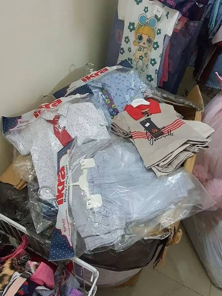 فرصة مميزة لأصحاب المحلات أو لمن يرغب ببدء مشروعه 👶🛍️
✔️ ملابس أطفال (مختلف الأعمار)

✔️ أحذية أطفال

✔️ مستلزمات حديثي الولادة

✔️ جميع البضاعة تركية درجة أولى واستيراد خاص لمحلنا.

💰 السعر الإجمالي: ٦٠٠الف دينار عراقي فقط

البضاعة الأصلية كلفتنا أكثر من مليونين ونص، لكن بسبب عدم توفر مساحة للتخزين قررنا بيعها بالكامل بهذا السعر.

📸 الصور المرفقة توضح جزءاً فقط من البضاعة، والكميات الموجودة أكبر بكثير.

📞 للتواصل والاستفسار:

***********

البيع بالكامل فقط وليس بالمفرد
