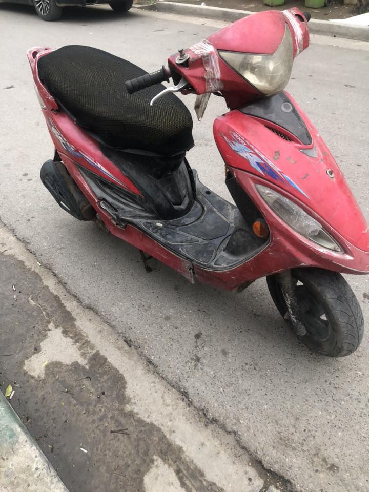 سلام عليكم دراجة كامكو 140 شغاله بس كابريتر شويه تخربط اشاير هورن سلف شغال 100قفل مكاني بغداد حرية رقم ***********
