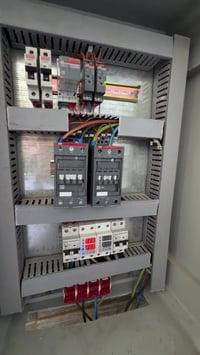 طاقة شمسية • ألواح شمسية • طاقة متجددة