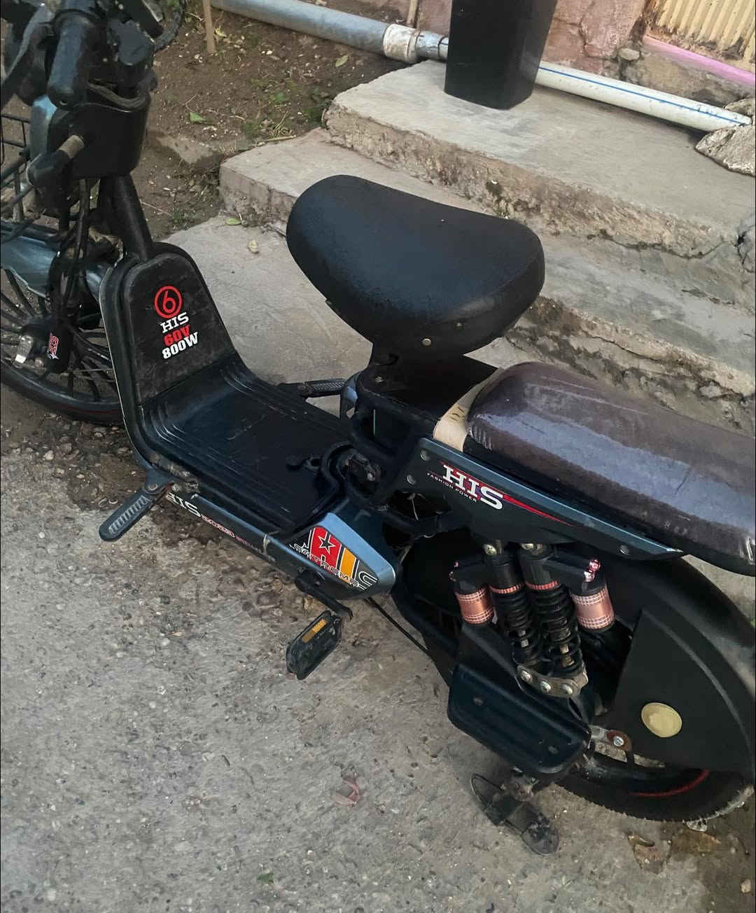 السلام عليكم
باسكل شحن للبيع نوع هايس 2023 نظيف جدا كلشي  بي شغال بدون اي نقص والبطاريات جديدة على الفحص السعر 250 الف و بي مجال بسيط للتواصل خاص او اتصال :
***********
