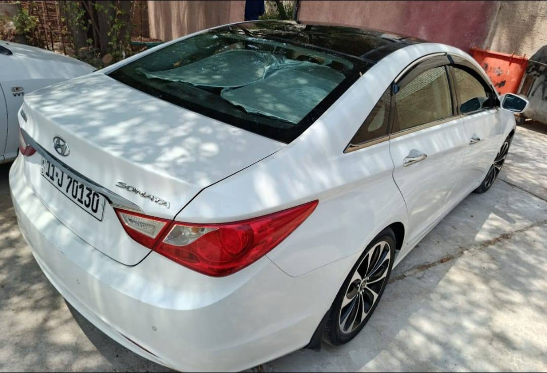 هيونداي سوناتا 2011 خليجي

فول مواصفات
بدون حادث أو صبغ
فقط الدعامية مصبوغة أثر شخوط
وبيها تكحيل بطرف الجاملغ عكس السايق بقدر 3 أصابع

حجم المحرك 2400
المحرك والگير بلادي، ممفتوح برغي بي
السيارة جاهزة، ما يصرف عليها ولا دينار
ماشية 125 الف

السعر: 🟧 السعر علق يوصلك السعر 📮
للتواصل (واتساب): ***********

#هيونداي_سوناتا #سوناتا_2011 #خليجي #بيع_سيارات #سيارات_مستعملة
