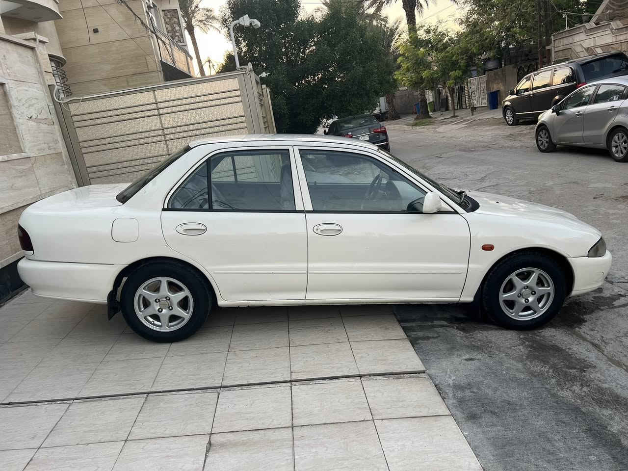 السلام عليكم بروتون 2004 كير اوتو ما تيك نظيفة سيارة بلادية دواخلها على وضع الشركة السيارة كشرها نظيف بيهة مكانات صبغ السعر 61 بيهة مجال للشراي مكان بغداد حي الخضراء رقم التلفون ***********
