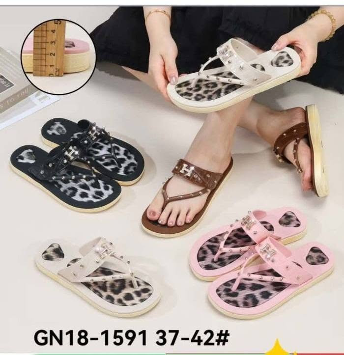 ✨ صنادل وسليبرات طبية ✨
👣 متوفرة بجميع القياسات والألوان.
💰 الأسعار تبدأ من 6,000 دينار ولغاية 10,000 دينار فقط.
🚚 التوصيل متوفر لجميع المناطق.
🎁 عرض خاص: عند شراء 3 قطع يكون التوصيل مجاني.
📞 للطلب والاستفسار: ***********
🌸 جودة مميزة وأسعار مناسبة... نرحب بطلباتكم.
