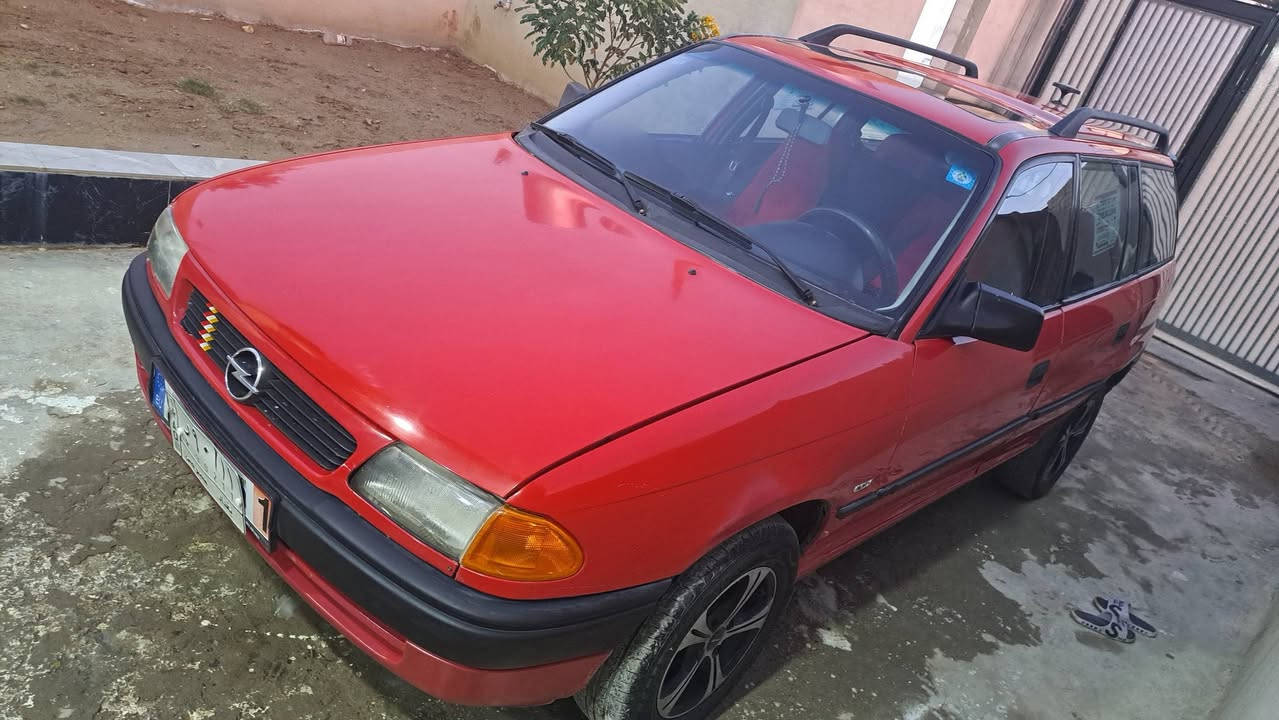 السلام عليكم
سياره اوبل استاره ستشين حجم16 موديل 93بدون اي صبغ بدون تكحيل بس دولائر الوراء سياره جناي سنويه مجدده لحد 2028 سياره مابي شي عندي ظروف مستعجل  ابيعه ل سعر واي استفسار اخر خابر ع رقم او ع واتساب ***********
