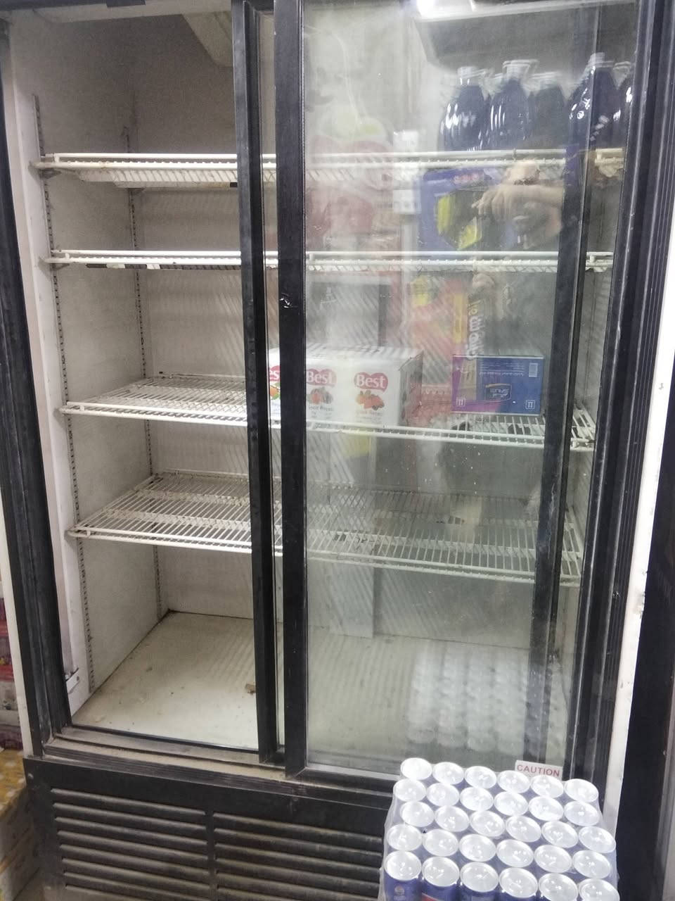 السلام عليكم عارضه للبيع شغاله يحتاجلها فقط ماطور السعر 150
مكاني بغداد للاستفسار ***********
