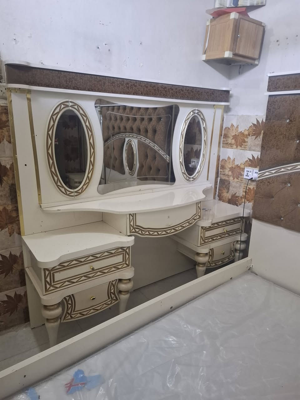 غرفه تركي ٧قطع كربلاء حي المهندسين السعر ٤٥٠ *********** ***********
