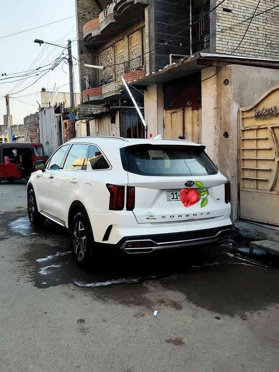 سلام عليكم.
سورنتو 2021 Vip . وارد امريكي 
للبيع او المراوس 
4 سلندر توربو هايبرد  
فول مواصفات 
1-حساس امامي - حساس خلفي 
2-رادار امامي 
3 بانوراما 
4- مثبت سرعه 
5- سياقه ذاتيه 
6- تنبيه عدم الخروج عن المسار 
7- أوامر صوتيه 
8-كامرات عدد.2.  
9- هاند بريك بصمه 
10-توقف تلقائي 
11-التوقف لفترات قصيره Auto Hold
12-صندوق كهرباء 
13- نقاط عمياء 
14-.UPS مقاعد  .. شاحن وايرلس
15- كشن سايق كهرباء + تدفئة مقاعد كشنات
16- دخول ذكي بصمه ابواب وبصمة تشغيل . وتشغيل عن بعد والاطفاء عن بعد ايضاً 
17- وضعيات القياده .Sport. Smart. Eco
18- ويل حجم 17 مميز 
19- شبك حماية دعاميه 
20 ممشى السياره 57 الف كيلو متر قابل للزياده  
21- سبير بلادي مانازل أبداً 
22-رادار امامي +خلفي 
23- عدد المقاعد 6 Vip سياحي يعني بلسفر الطويل انتَ مرتاح  
وهواي بعد بيه مواصفات ماذكرتهن مكينه   1600 تيربو بس السياره طياره ✈️🔥 بمعنى الكلمه عل 160 بيه شلعه والسياره مرتبه وحلوه كلش احله من الصور تخم تاير جديد والحادث غرق لدوسه اتصل ع الرقم وتفهم بعد ضفيره جديده وبعد هواي كلام عنوان السياره بغداد  على السياره للأستفسار الاتصال او مراسلة الاراقام ادناه
***********
***********
