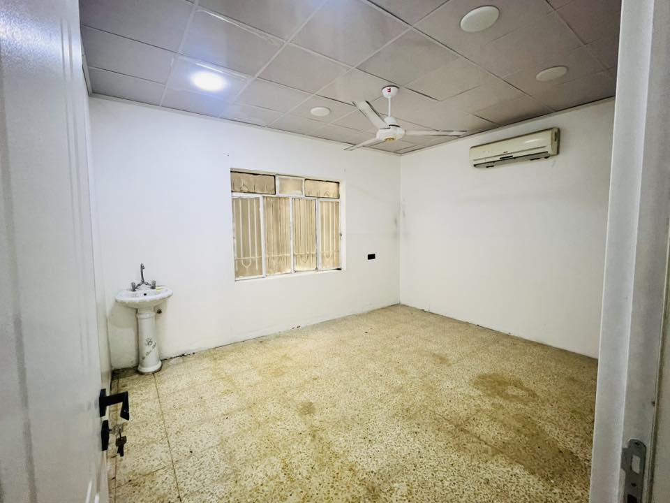 إعلان
توفر غرف للإيجار مخصصة للأطباء، في موقع متميز وحيوي ضمن حي الزهراء / شارع الأسواق الرئيسي، مقابل مصلى النساء لجامع الزهراء.

الموقع مناسب لفتح عيادات طبية بمختلف الاختصاصات، ويقع في منطقة ذات كثافة سكانية وحركة مراجعين مستمرة، مما يوفر بيئة عمل ملائمة ومردوداً جيداً.

للاستفسار والتواصل 

***********
