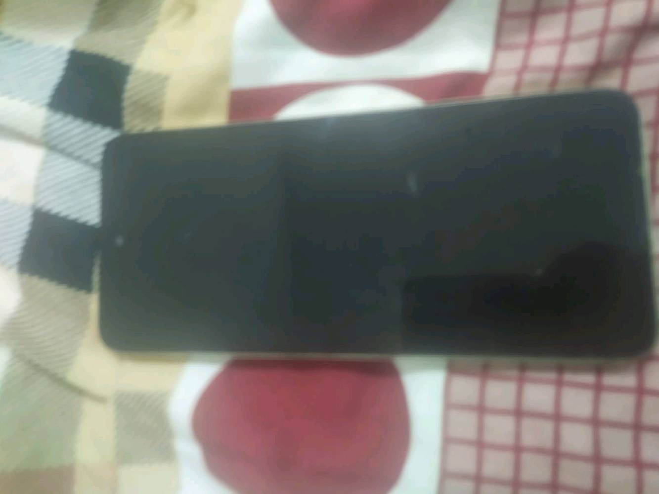 بغداد الدورة لايوجد توصيل قفلة ومصلح بس شاشة مره واي عيوب مابية وضهر يتبدل مضرره