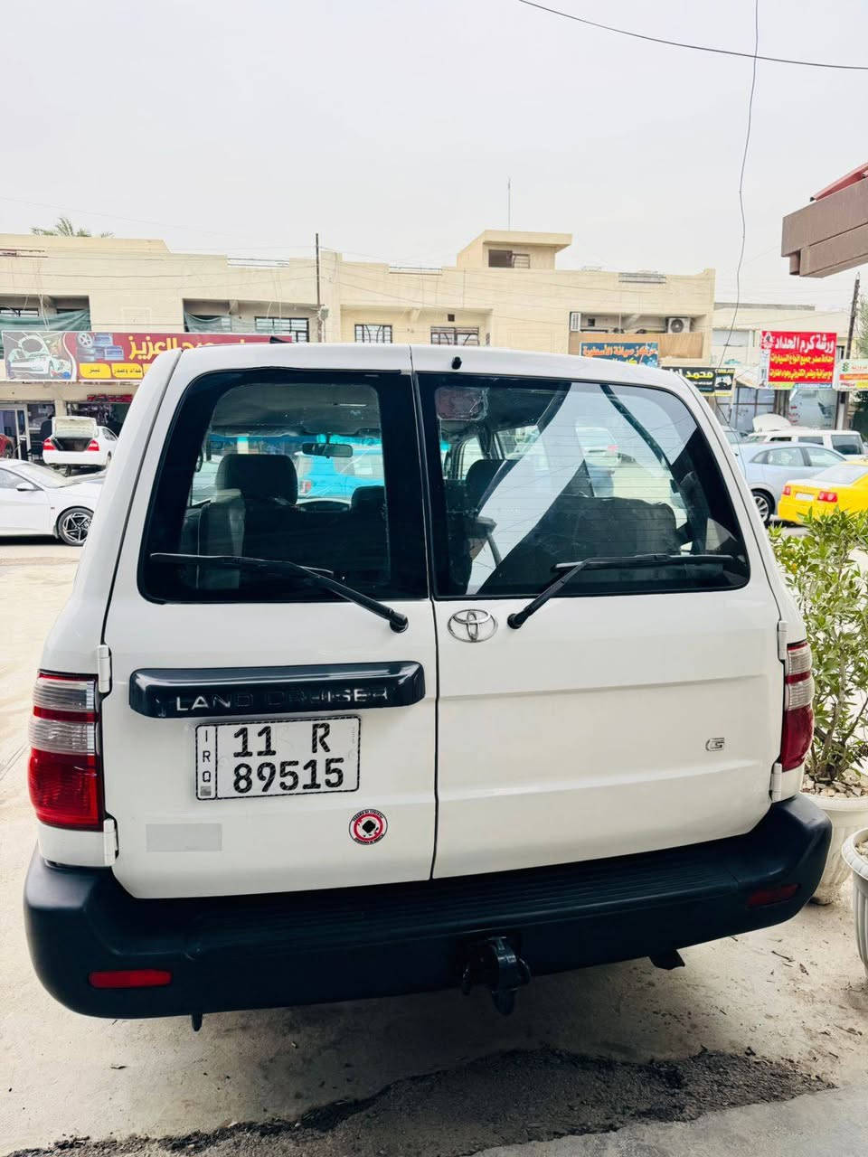 لاند كروزر  2003. رقم بغداد ب اسمي
سياره كفاله كير محرك تبريد صدر اكسلات
فور ويل شغاله كلها مكفوله من صبغ. عدا بارد ب هلال. وباقي كله كفاله صبغ او ضربه ب 150 وبيها مجال  كير عادي سياره   رقم
***********
واتساب *********** بغداد, العراق
