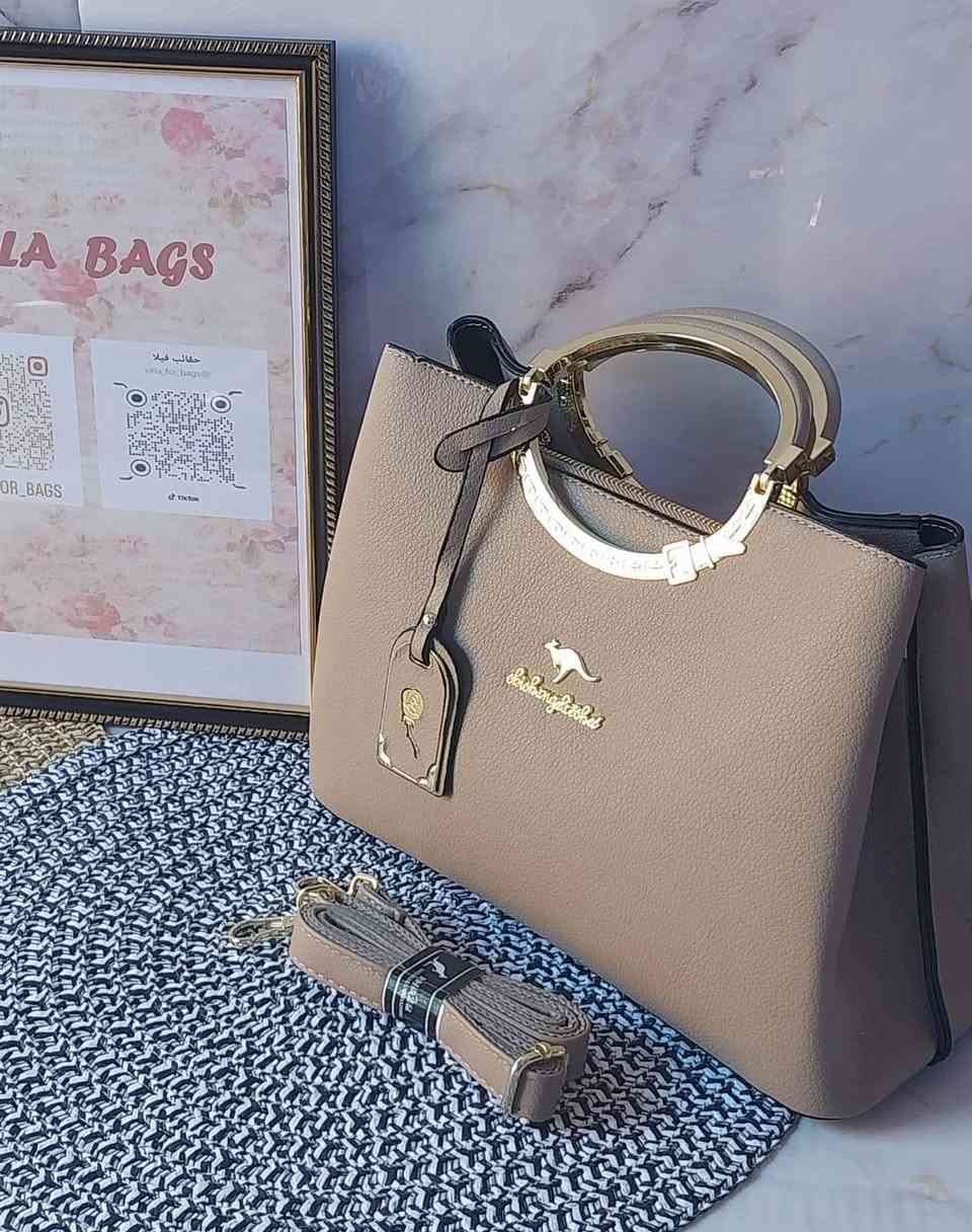 السلام عليكم عندي 25 حقيبه نسائيه كلهن براندات 
فتحت بيج وخسرت سعر القطعه على 10 آلاف شلع ابيعهم جوه سعر جمله مكاني بغداد الكرخ 
***********
