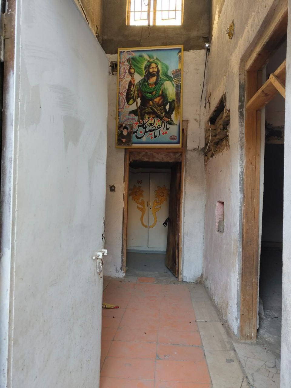 سلام عليكم 

◾دار طابو للبيع 

◾المساحة 100 /م 

◾المكان سوق الشيوخ حي الشهداء  يم مدرسة البراعم يم انصار زهير 

◾يتكون من استقبال وصحيات وطارمة وترك وصالة ومطبخ وغرفتين

◾السعر  38وبيه مجال 

◾الاستفسار واتساب او الاتصال على رقم التالي 

◾***********
◾سيد حسن الموسوي 

◾مكتب الاحرار شارع البصرة يم مكتب سيد الشهيد
