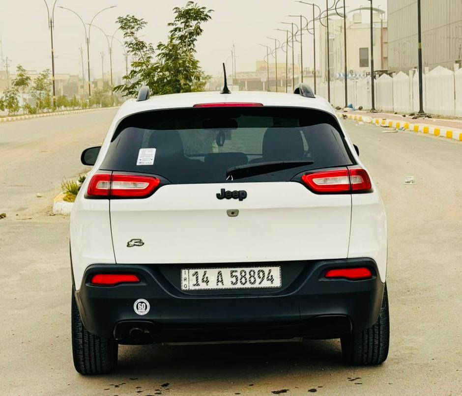 السلام عليكم سياره جيب بزون أمريكيه للبيع موديل 2017 رقم بصره حره تحويل مشروع وطني السياره ضررها تبديل بنيد فقط وصبغ طرف الجاملغ الأمامي الأيسر محرك ٢٤٠٠ تبريد حداديه تخم تاير كهربائيات كلها شغاله سايد بريك بصمه تبريد قطعتين لايت زنون تحكم جهتين السياره استخدام شخصي جاهزه من كلشي السعر 122ورقه وبيها مجال بسيط للشراي مكان السياره ناصريه الشموخ للإستفسار *********** *********** رقمي أرقامي بيهن واتساب ناصرية, ذي قار
