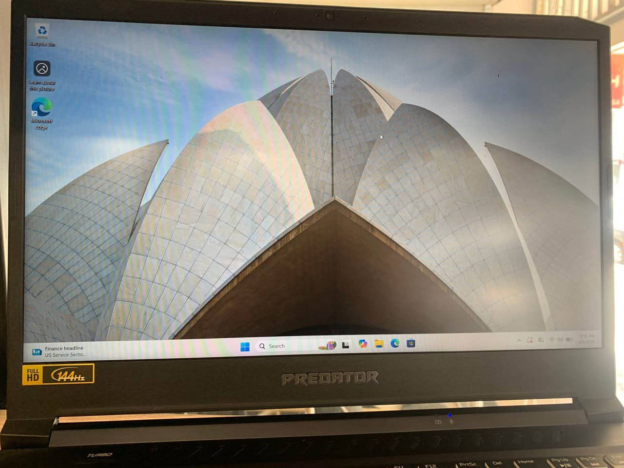 🔥 لابتوب Gaming قوي بسعر مميز 🔥  

💻 Model: Predator Helios 300  

🧠 الرام (RAM): 16GB DDR4  
💾 التخزين (Storage): 512GB SSD NVMe  
🎮 كرت الشاشة (GPU): RTX 2060 خارجي  
🎮 حجم كرت الشاشة: 6GB GDDR6  
⚡ استهلاك كرت الشاشة: تقريباً 90W  

🖥 الشاشة: Full HD – تردد 144Hz (تجربة لعب سلسة وسريعة)  

✨ المميزات:  
✅ أداء قوي لتشغيل الألعاب الحديثة  
✅ مناسب للألعاب الثقيلة والتصميم والمونتاج  
✅ شاشة 144Hz تعطي سلاسة عالية بالجيمينگ  
✅ سرعة ممتازة بفضل SSD NVMe  

💰 السعر: 687$ فقط  

🚚 متوفر توصيل لجميع المناطق  
📩 للحجز أو الاستفسار راسلنا خاص أربيل, العراق


**إذا كنت صاحب هذا الإعلان وتريد حذفه لأي سبب، رجاءا أرسل رسالة إلى الدعم الفني**