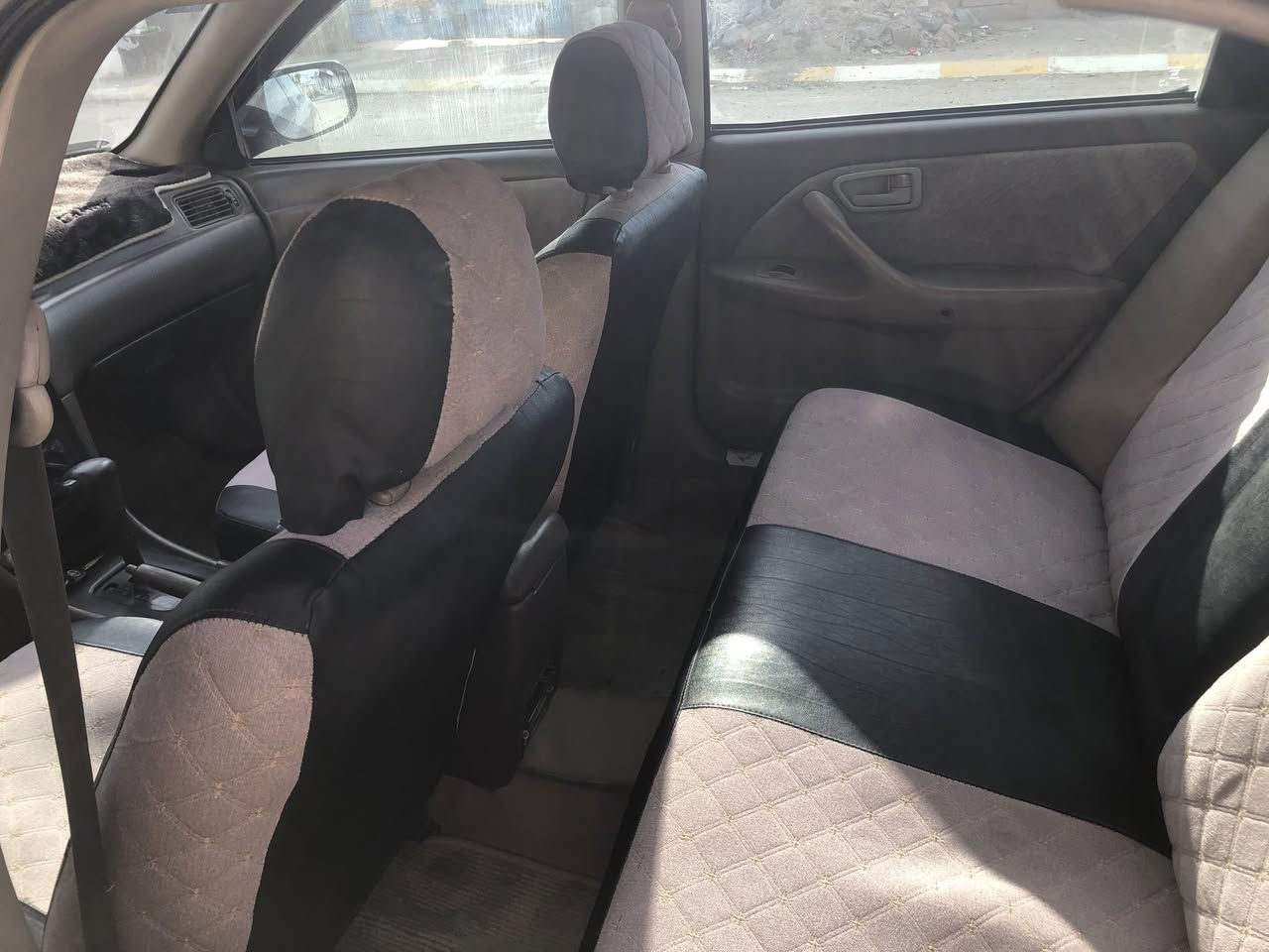 كامري ٢٠٠٠ رقم ديالى مشرع وطني سنويه لل ٢٩  محرك ٢٢٠٠ اربعه سلندر السياره مبدل بيها ٤ قطع  مصبوغه سعر٧٥ الرقم ***********
