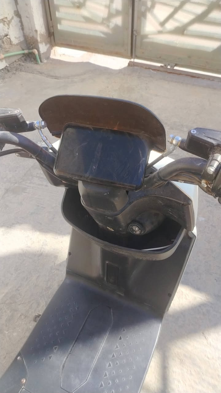 دراجه شحن للبيع  شركة واحد عراق GR
الدارجه نظام ٥ بطاريات بس حاليا بي ٤ بطاريات هابطه
الدراجه نظيفه كلش مستخدمه ٨ أشهر  وكامله من كلشي ما بيها اي نقص بس البطاريات الهابطه
السعر ٣٥٠ الف
العنوان رمادي الخمسه كيلو


**إذا كنت صاحب هذا الإعلان وتريد حذفه لأي سبب، رجاءا أرسل رسالة إلى الدعم الفني**