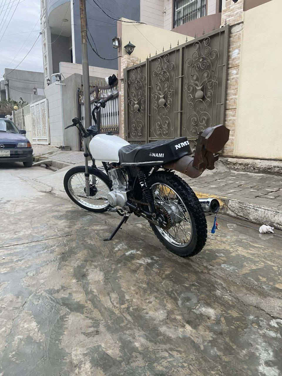 سلام عليكم دراجة انتنس تعميره موديل 2025 جديده والشاصي لا بي لحيم ولا عواج ومابيها اي عيب الله شاهد عليه تاخذها وبالك مرتاح وسعرها 550 وبيها مجال للطيبين وهذا رقمي ***********
