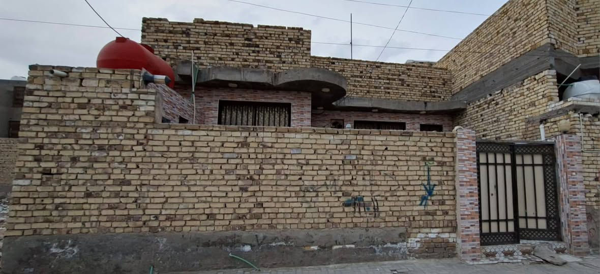 السلام عليكم
دار سكن للبيع ٢٠٠ متر
الاكاديمية حي الشرطة
طابق واحد
غرفة مع استقبال مع صحيات خارجيه وداخليه مع مطبخ
التواصل مع صاحب الدار ***********
