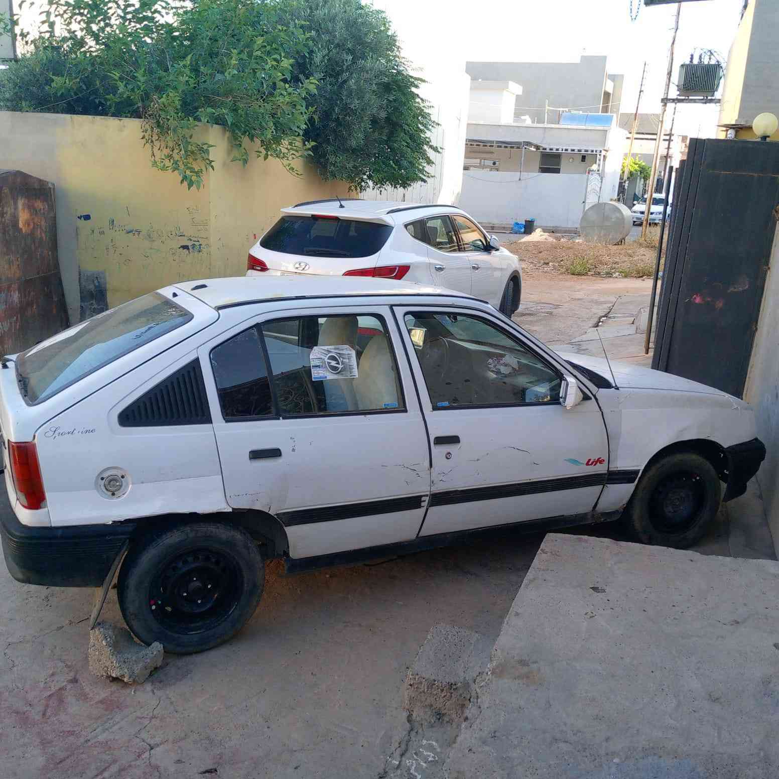 أوبل كاديت موديل ١٩٩١ رقم كركوك سنوية عظم عاج صاقط شرط تحويل من صاحب الشرعي ... أني مكلف بالنشر اتصل بالرقم صاحبها ‏***********  ----  ‏***********
كير عادي محرك ١٦  .... بدون كوبون بنزين 
سعر ١٨$ وبيها مجال شراي اتصل بالرقم صاحبها مكان سياره كركوك كركوك, العراق
