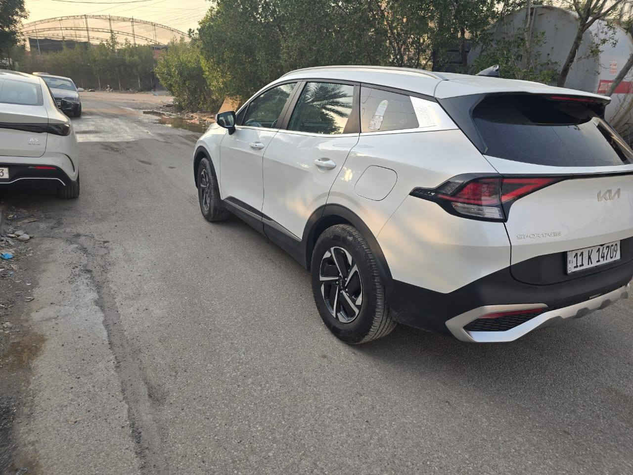 سلام عليكم  مكلف بلنشر للبيع كياسبورتج  وارد كوري مديل 2024 رقم بغداد دولي باسمي تحويل مباشر هزه سنويه جديده فول موصفات من عدا الفتحه محرك 2500 هايبرد  بدون حادث بيها تبديل 3 قطع بلادي من كوريا السعر 180 ورقه وبيها مجال للاتصال  ***********.  ***********
