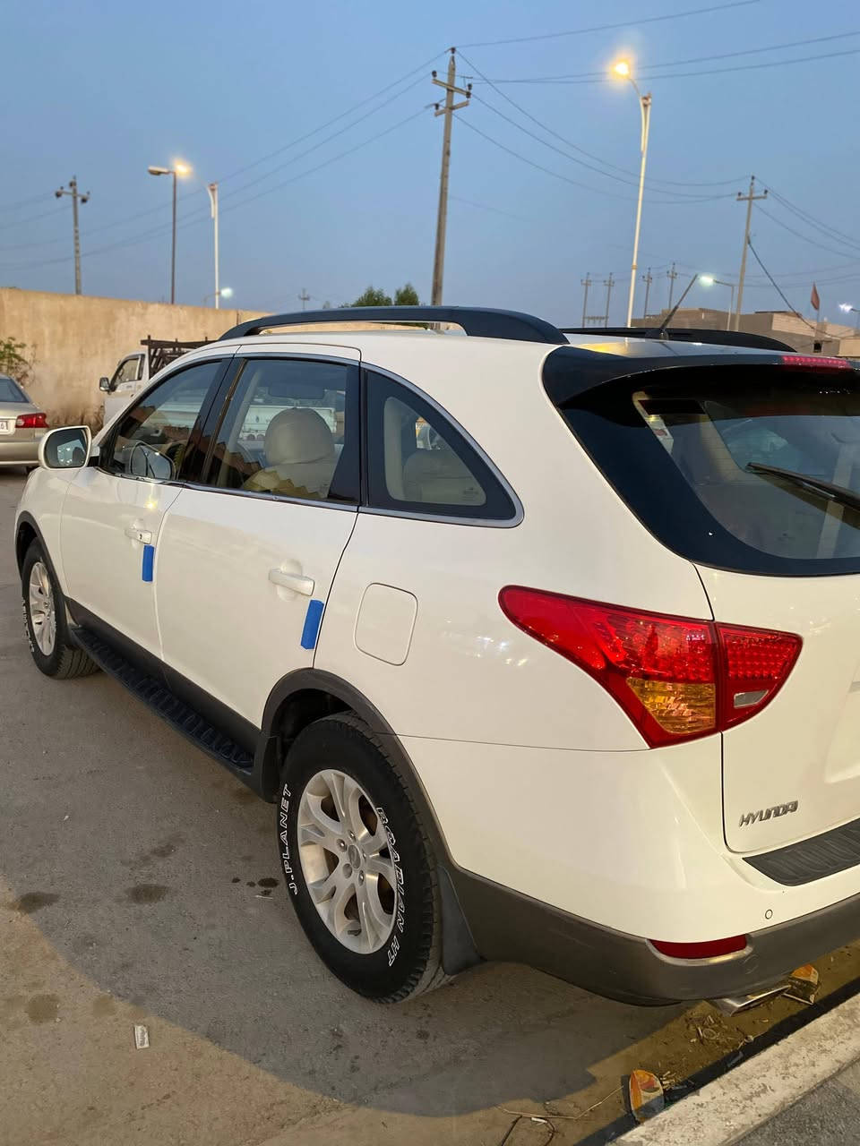 موديل 2012 خليجي مري شفط كشنات كهربائيه تبريد 3قطع حساسات خلفي
مكينه كير تبريد تخم تاير كله جاهز عله اخر حبايه 
مكينه (3800)جديده السعر 150
***********
