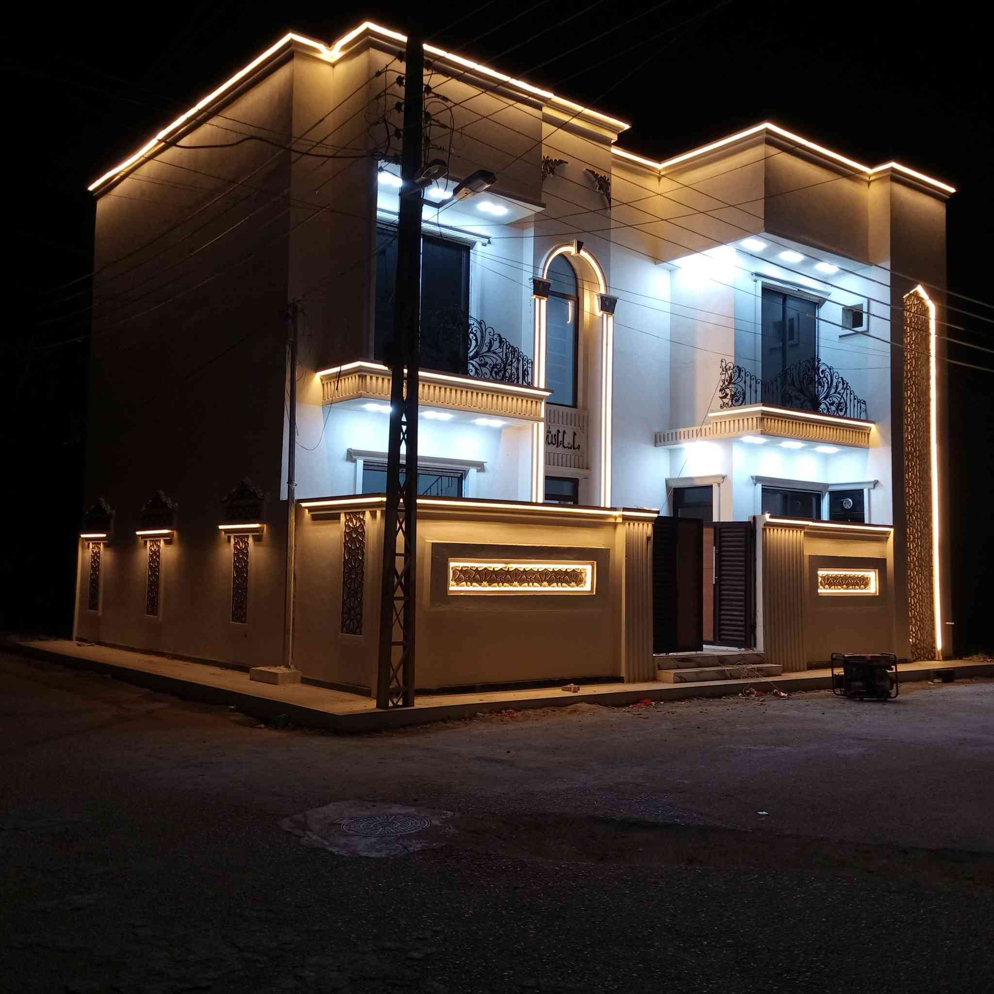 🏡 دار للبيع 🏡
📍 الموقع:
بانوراما – سلمان باك – المدائن / بغداد
مقابل مدرسة سعد الإعدادية
قريب من شارع المعارض
🏠 الدار ركن، موقع مميز وسكن راقي!
📐 المساحة: 130 متر
📜 الطابو: ملك صرف
✨ تفاصيل الدار:
• غرفة 1: 10 × 4 متر، مع حمام داخلي (نظام سويت)
• غرفة 2: 8 × 4 متر، مع حمام داخلي (نظام سويت)
• غرفة 3: 4 × 4 
• الاستقبال: 6.5 × 4 متر
• الصالة: 8 × 4 متر
• المطبخ: 4 × 4 متر، مع لوح هندي من شركة إيتاك
• الحمام الرئيسي الداخلي: 4 × 2.5 متر
• 4 حمامات داخلية بشكل عام
• أرضيات بورسلين شركة إيتاك
• قياس الأرضية 80 × 80
🔌 الكهربائيات: من شركة العقبة الأردنية، متكاملة وجاهزة
🚽 المجاري: من شركة أمل الشريف المصرية، بأعلى جودة
📲 للاستفسار والمشاهدة:
واتساب أو اتصال: ***********
