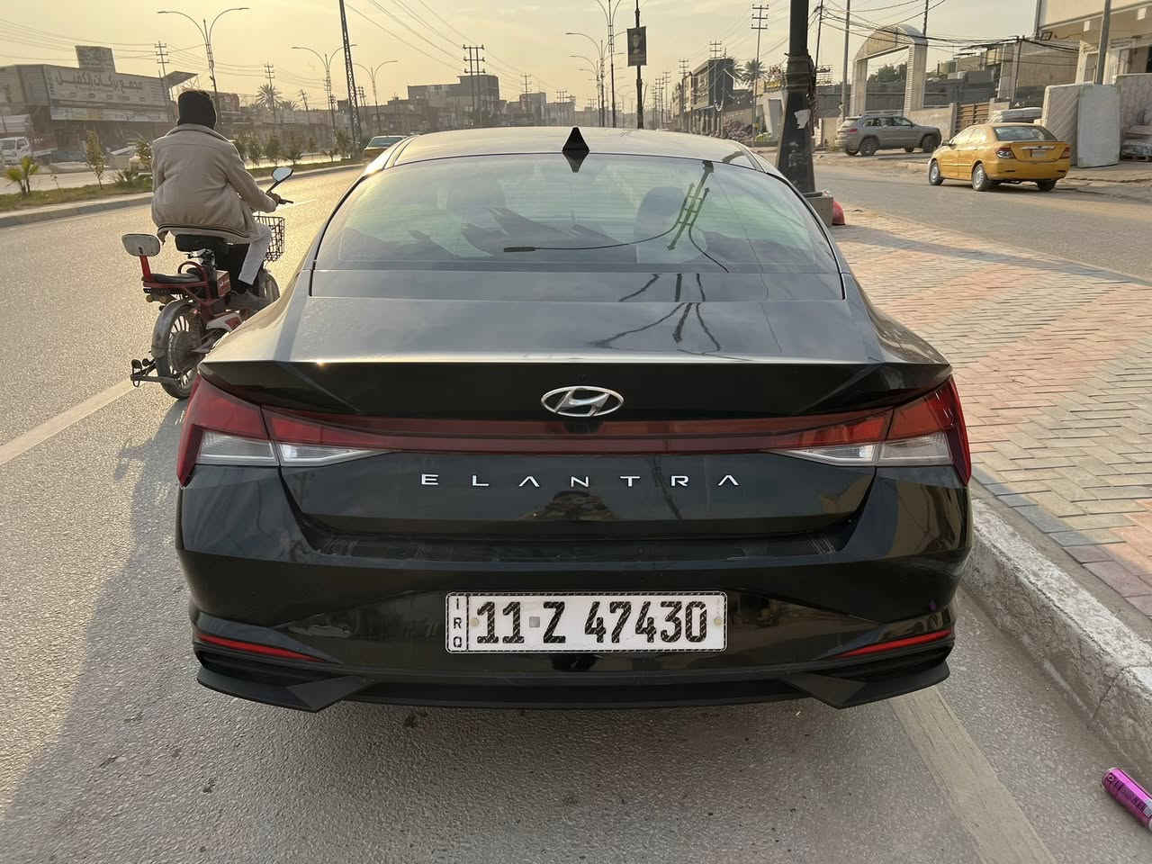 سلام عليكم الانتره 2023 وارد امريكي حادث جاملغ جهت سايق وبنيد تبديل وباب سايق كلير من امريكه شواصي مكفوله وبلعراق دوسه جوه باب خلفي عكس سايق نطعجت ما مصلحه عله وضعها وباقي مكفول كير مكينه 2000 دوش مكفولات ماشيه 55 الف رقم بغداد بسمي مداور ثاني يوم 
مواصفاتها 
1_بصمه تشغيل عن بعد
2_رادارات توقف ذاتي 
3_مثبت سرعه
4_تحديد مسار ومثبت ستيرن
وباقي مواصفات الانتره امريكي معروفه 
رايدها _141_وبيها مجال 
عنوان_بغداد
رقم هاتف_*********** متوفر واتساب
