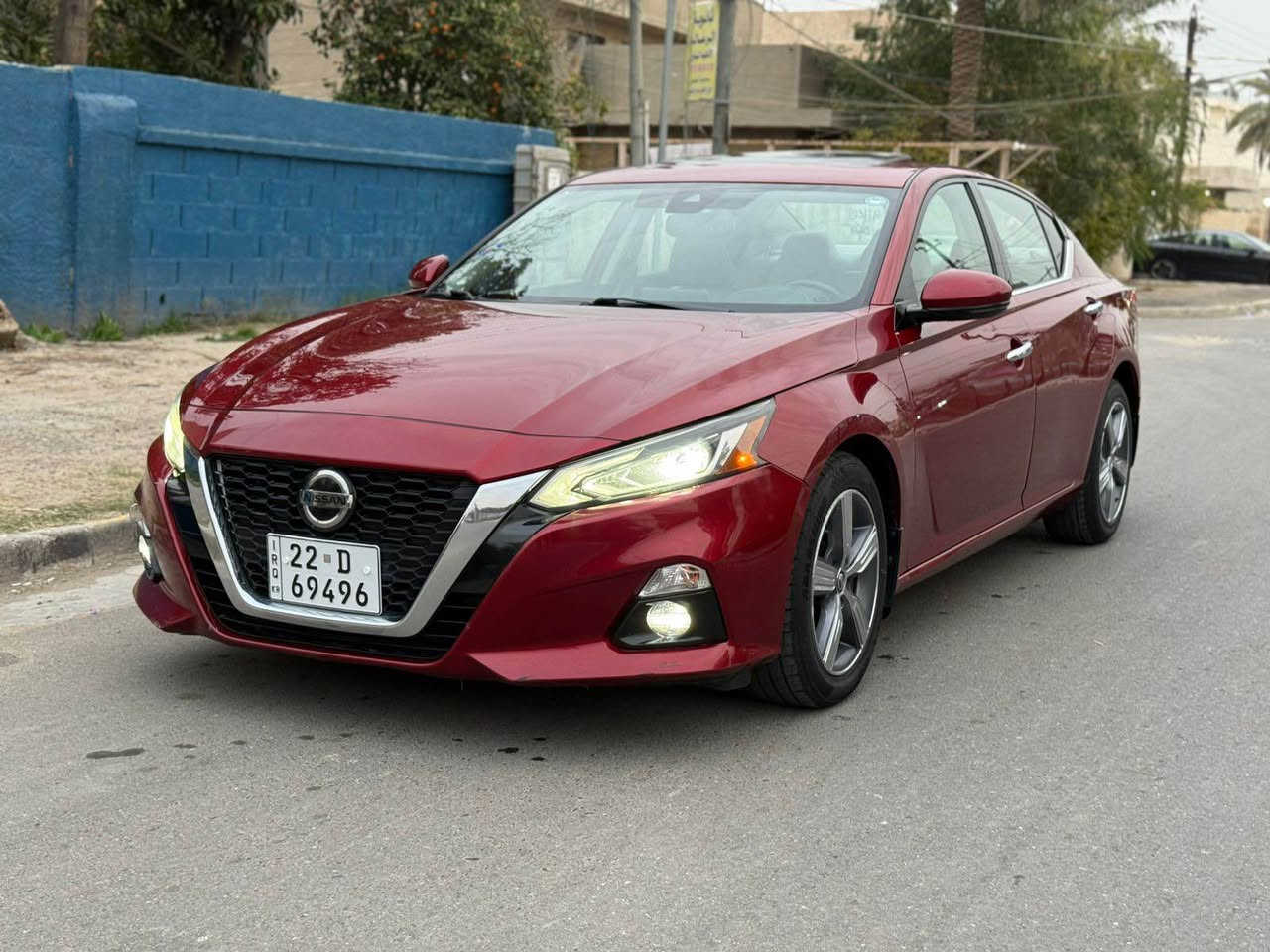 نيسان التيما 2019 SV 
وارد امريكي بدون قطرة صبغ فقط بارد 3 مكانات بدون حادث بدون ايرباك كله سليم 
مواصفات 
شاشة 
كامرة
رادارات امامي او خلفي 
نقطة عمياء 
سياقه ذاتيه 
تدفئه كشنات 
سلايد روف 
كشنات كهرباء 
ستيرين هيتر 
تحكم ستيرين 
محرك 2500 4 سلندر 
ماشية 70 الف 
رقم اربيل بسمي هزة جديدة رقم جديد بدون نقوصات تخم تاير جديد 
السعر 14,800$ 
*********** بغداد, العراق
