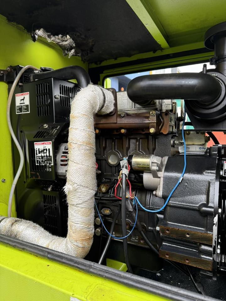 سلام عليكم
للبيع مولده بيركنز 3 سلندر 
ستندر ما مفتوح بلادي اوربي كاتم 
توليد لورسمر  (15)  كيفي
العنوان أربيل // استفسار واتساب 
*********** / ***********
توصيل لجميع محافظات العراق موجود🚛
