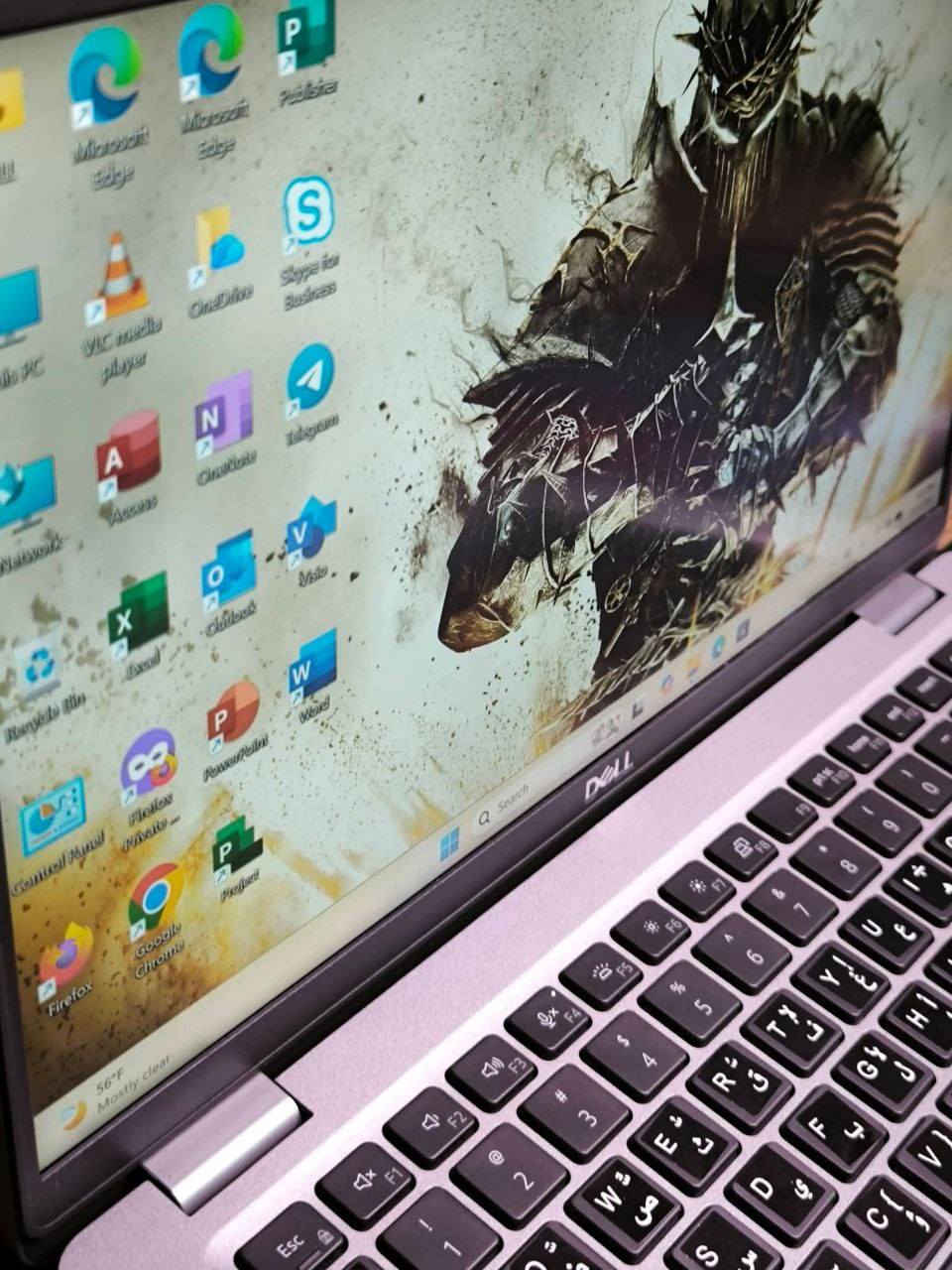 💻 لابتوب Dell Latitude 5430 الجيل الثاني عشر
((الجهاز مكفول من اي عطل مصنعي شرط الفحص الكامل قبل الاستلام )) 

أداء حديث وسريع مناسب للدراسة، الشغل المكتبي، البرمجة، الأوفيس، التصميم ، والبرمجه 

جهاز عملي جدًا من فئة رجال الأعمال بجودة تصنيع ممتازة واعتمادية عالية ✨
🔹 المعالج: Core i5 الجيل الثاني عشر
قوة ممتازة وسرعة عالية في تشغيل البرامج اليومية وتعدد المهام بكل سلاسة 💪
🔹 الرام: 16GB DDR4 قابل للتطوير
مناسب لفتح عدة برامج بنفس الوقت بدون تهنيج
🔹 الهارد: 512GB SSD قابل للتطوير
سرعة إقلاع وتشغيل ممتازة مع مساحة جيدة للتخزين ⚡
🔹 كرت الشاشة الداخلي: 8GB
مناسب للاستخدام اليومي، الدراسة، البرمجة، والأعمال المكتبية
🔹 الشاشة: 14 إنش
حجم عملي وخفيف للحمل والتنقل بسهولة 🎯
🔹 نظافة الجهاز: نظافة جدًا عالية
🎁 الهدايا المرفقة: ✔ ماوس
✔ ماوس باد
✔ حقيبة
✔ الشاحن الأصلي
🛡 الضمانات والخدمات: ✔ فحص كامل قبل الإرسال
✔ فحص كامل قبل الدفع والاستلام
✔ ضمان 7 أيام استبدال عند وجود خلل مصنعي
✔ جاهز للاستخدام المباشر
📍 الموقع: بغداد – الأمين الثانية
🚚 التوصيل متوفر إلى جميع المحافظات
📞 للتواصل واتساب ***********
💰 السعر: 530 الف 
متوفر نسخه رام 8 هارد 256 السعر 450 الف

