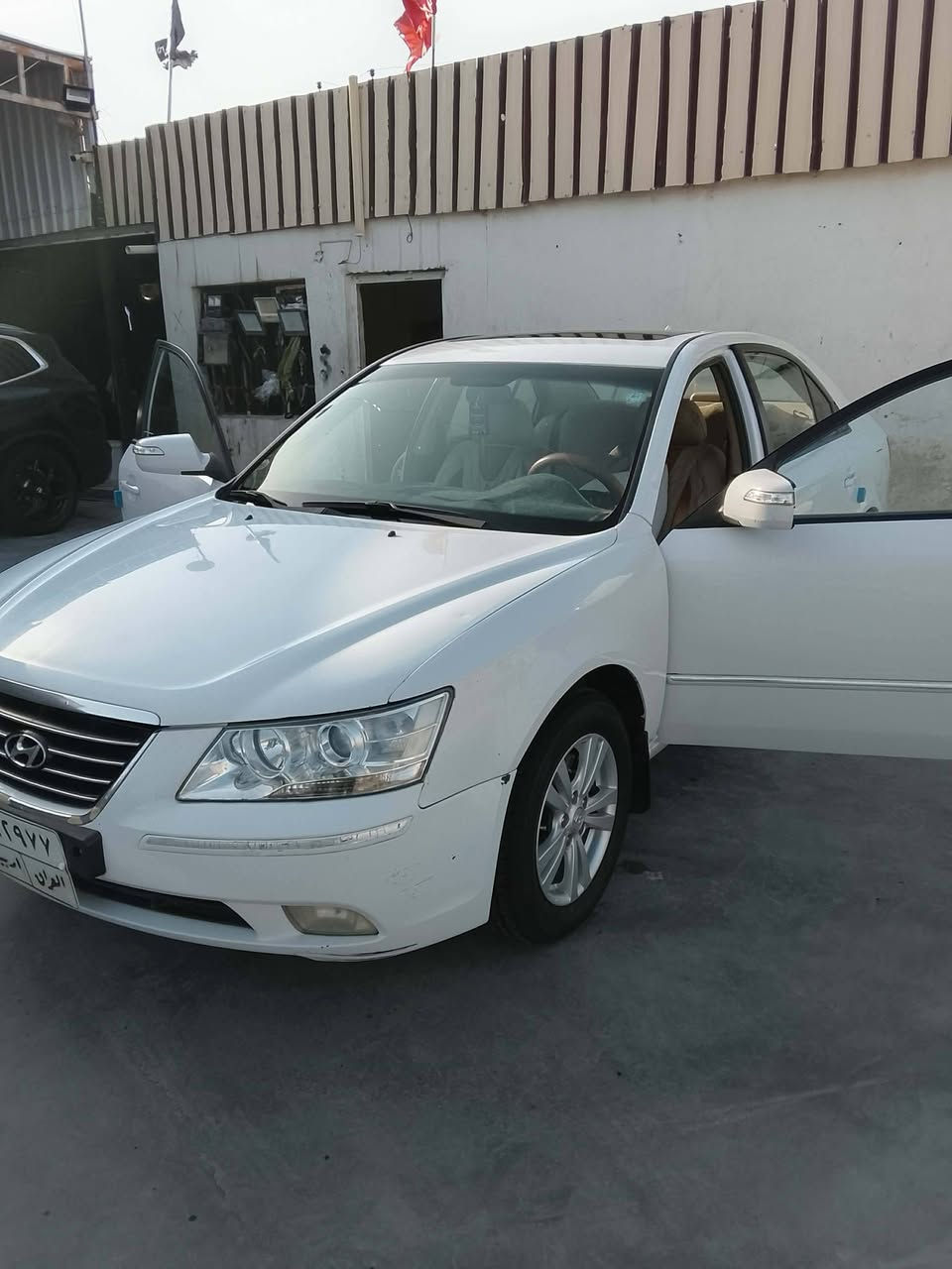 السلام عليكم سوناته 2011  محرك الفين بيها تلث قطع صبغ بدون دواخل أثر خدوش صطحيه  السياره صدر خلفي امامي جديد تخم تاير جديد محرك وكير كفاله داخل بيجي السياره فول ما عده البصمه رقم أربيل صاقطه  السياره مال جناي مكان السياره واسط الزبيديه السعر 115وبيها مجال حك الجيه ***********  بيها بل قماره مكدار شبر  تكشير سبب المياه
