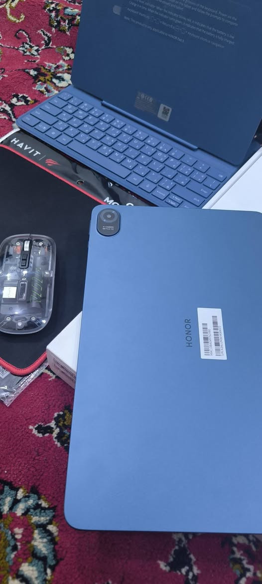 هونر باد 8
المواصفات 
حجم شاشه كبير جداً 12 بوصه
ذاكره 128
بطاريه كبيره 7250mAh
شحن سريع 22.5 W
المعالج Snapdragon 680 4G
الجهاز مستخدم يومين فقط يعني يعتبر ما مستخدم بعده جديد مع ملحقات ماوس وكيبورد وگفر ايباد مع شاشه ضد الكسر أصليه الغراض كلهن جدد وأصليات ما مستخدمات كفاله عامه وشرط النظافه من الزلغ وهذا رقمي *********** 
سبب البيع محتاج فلوس
