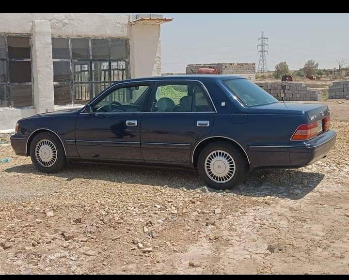 سلام عليكم سيارة راس الثور تكم يسره بلاد موديل 1999 السياره مصبوغه صبغ عام الجماليه مكفوله من الضربه والتبديل تخم تاير حداديه فول  تبريد ثلج  مكينه وكير مكفولات مكينه 3000.  السعر 110  رقم الهاتف ***********
