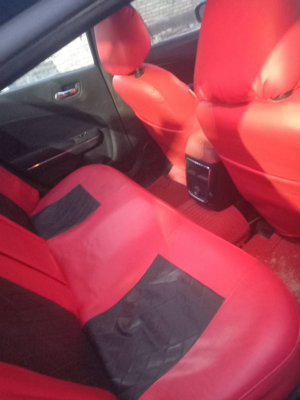 السلام عليكم جارجر موديل ٢٠١١ رقم سليمانية انكليزي دولي سنوية لل ٣٠ مالك بلحلة رجال حاضر مداور وكالة ضربتها جاملغين خلفيات صبغ عام شاصي مكفول السيارة مكفولة من الكص كير ومكينه شرط تخم تاير جديد السيارة جاهزة سعرها ١١٠ بيع او مراوس الشراي يتصل *********** مكاني سماوه
