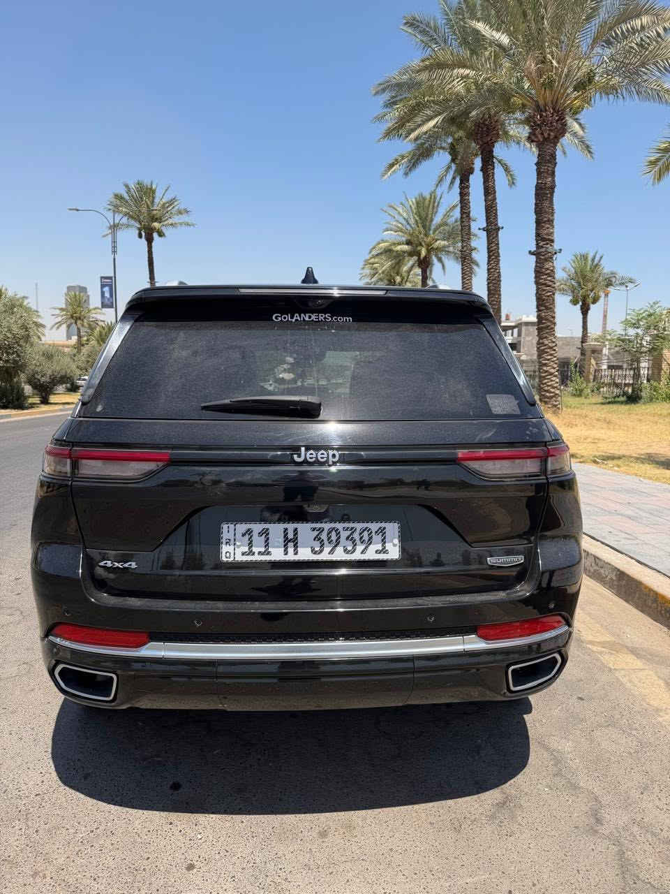 السلام عليكم
جيب سومت 2023 وارد امريكي فول مواصفات 1/1 اعلى مواصفات بالجيب 
رقم بغداد بأسمي 
ماشيه 39 الف ميل 
صور الحادث والسونار وكافة التفاصيل مرفقه بالصور 
مكان السياره الحارثيه 
السعر 325 ورقه 
الشراي يتصل 
***********
بيع فقط بدون مراوس
