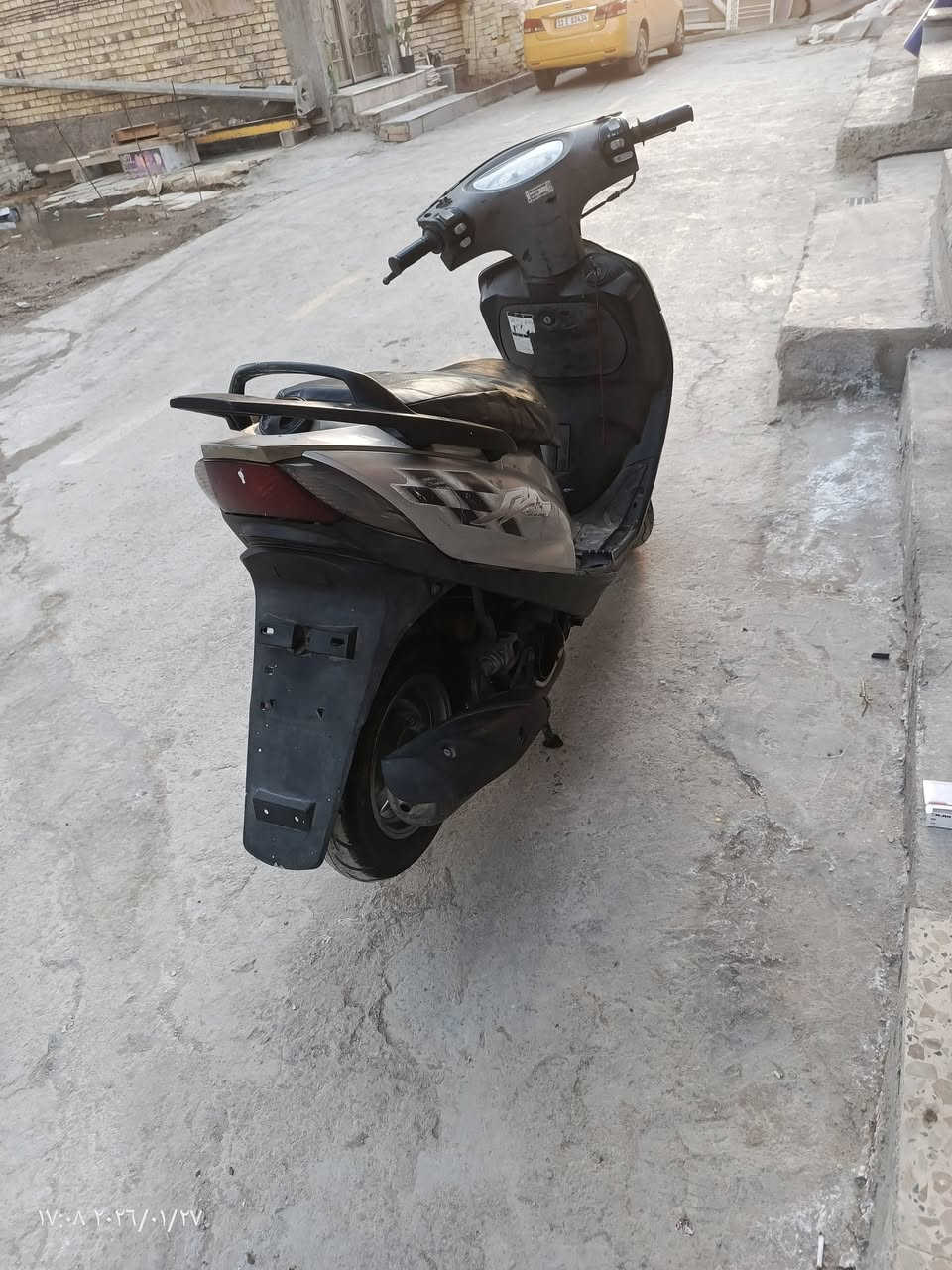 السلام عليكم دراجه ماكس 140,مكينه خير من الله تايرات جددد كهربائيات كلها شغالة قفل صندوك قفل قبق بانزين اوراق منفيس كامل
حتى كيج بانزين كيلو متر شغال مكاني بغداد الشعلة   350 وبيه مجال  
***********  شغالة سلف وهندر
