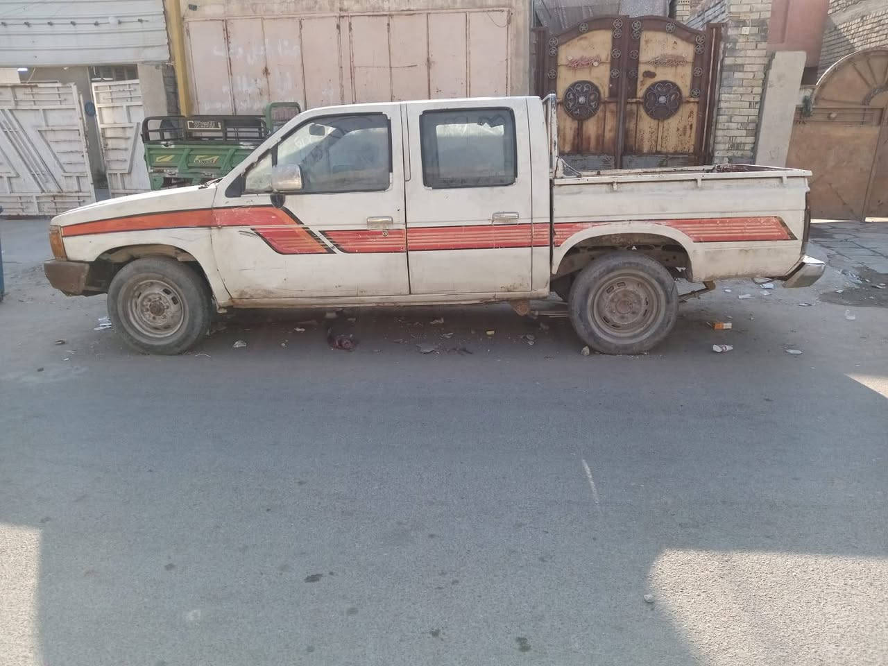 بيكم نيسان موديل 89 رقمه بغداد 
ب23 وبيه مجال مكان بغداد
لااستفسار ***********
