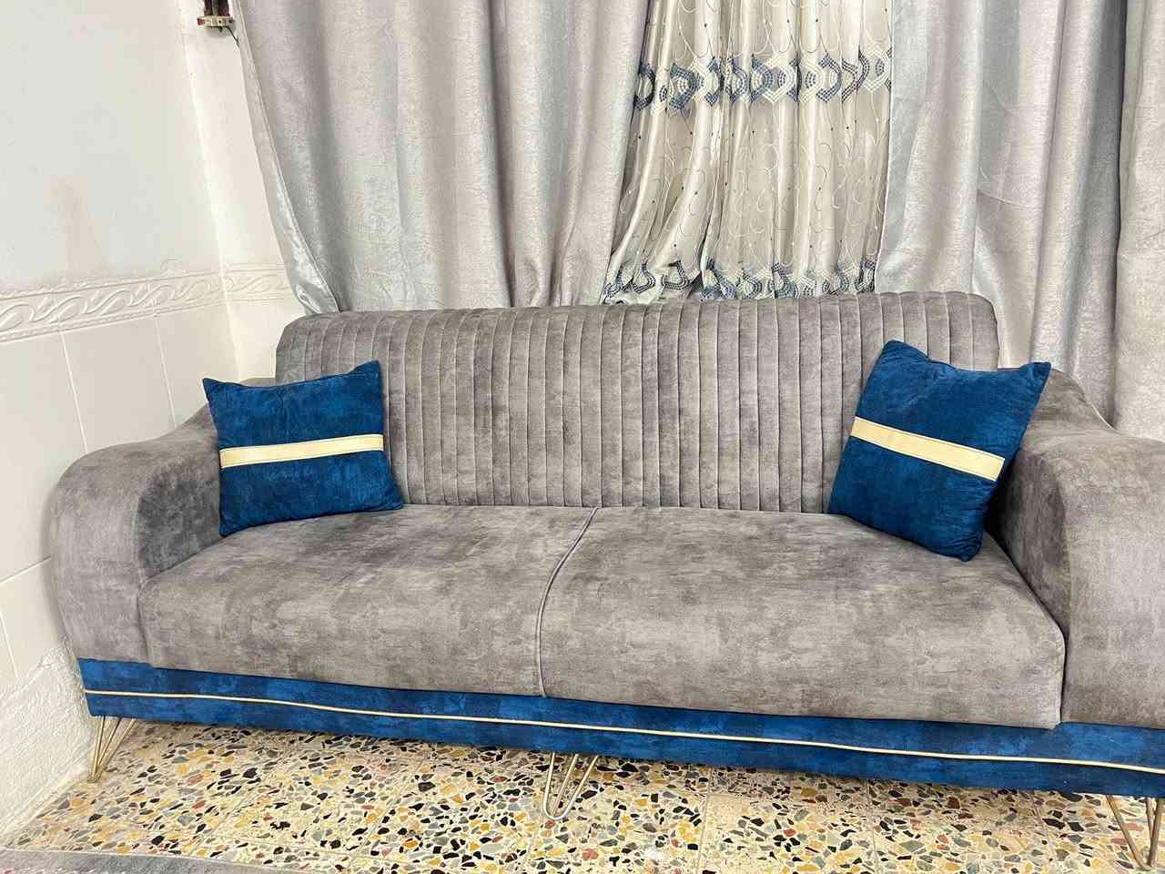 سلام عليكم تخم ٨مقاعد/ديوان١٠مقاعد/كاونتر مع طباخ بلازمه /غسأله شي على شي ٦٥٠الف ***********مكان بغداد بلديات
