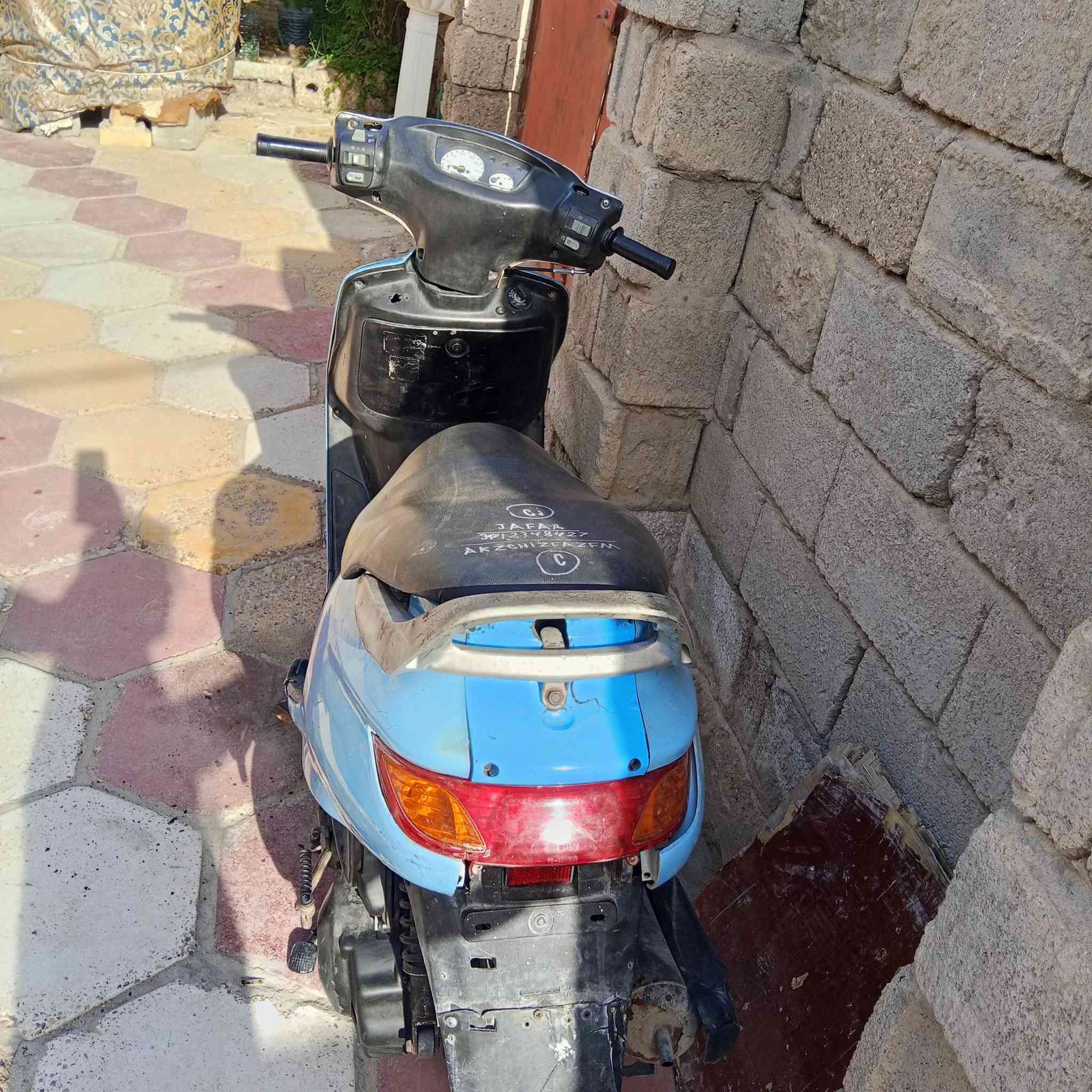 دراجة فراشة للبيع مكينة ناعمة وكهربائيات كلهه شغالة لايت اشايرشغالات تشتغل سلف وهندر باتري جديد فقط عداد سرعة وگيج بانزين مايشتغلن السعر 350  
عنواني أبو الخصيب باب طويل.***********..
