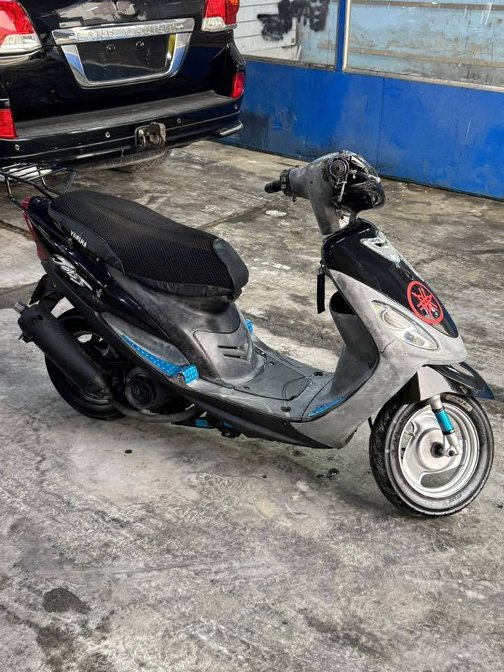 ماكس منغولي 
الدراجه حلوه ونضيفه
محرك نضيف لاتنقيص ولا تبخير ولا نضوح
كهربايات كلهه شغاله اشاري هورن لايت
صالنصه رياضي  
تايرات انضاف الدراجه كلش حلوه ونضيفه
سعرهه350 وبيهه مجال شي قليل لشراي
عنواني بغداد كراده شارع صناعه 
موجود واتساب ***********
