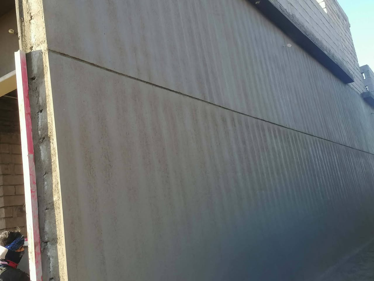 السلام عليكم
يوجد كادر لبخ اسمنت وجص شغل درجه اولى 
***********
