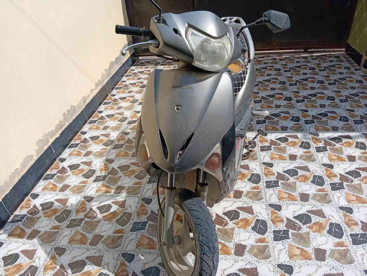 للبيع مفتوح عايزة چاملغ أمامي السعر 550 شغال كلشي ماعايزة
***********
