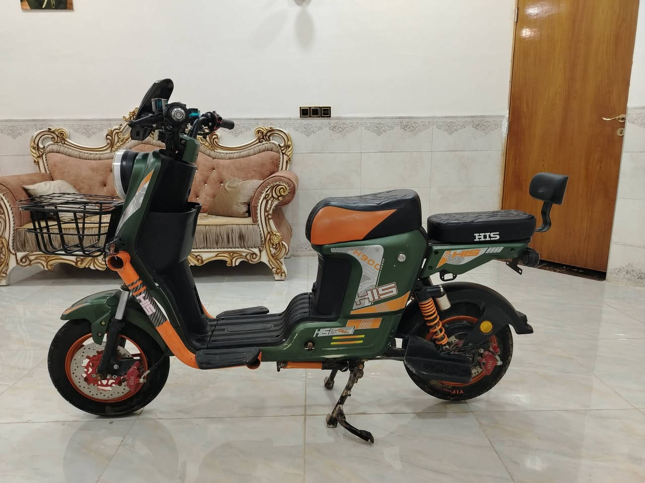 السلام عليكم دراجه شحن نوع H900 للبيع دراجه مفوله و قبل شهر مبدال بطاريات بطاريات ولي الاصلي ال 32 امبير 5 دراجه رايده ب ٦٠٠ وبيها مجال للشراي مكاني بابل المحاويل رقم 👈🏻 ***********
