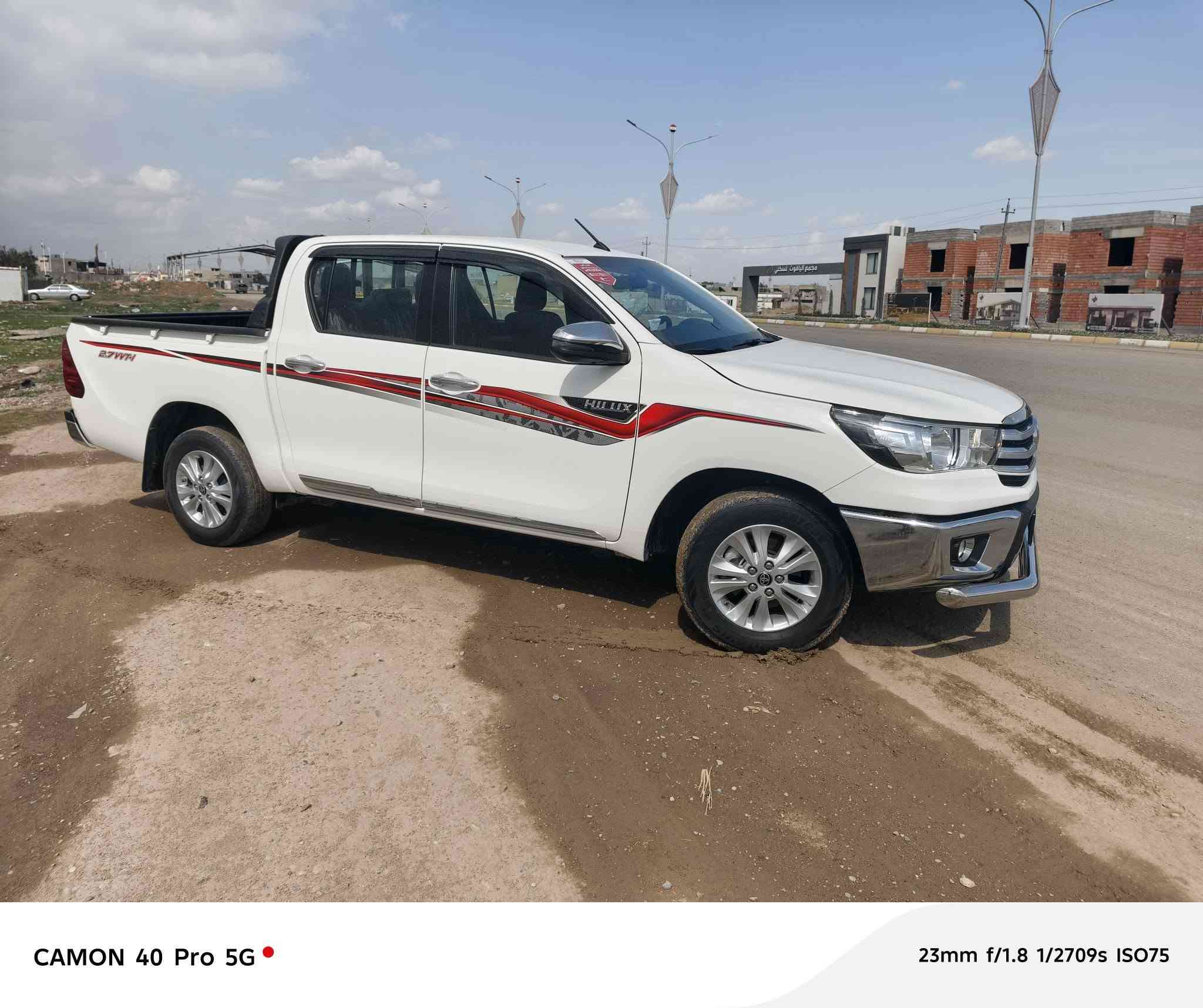 هايلوكس  موديل 25 كفاله عامة  ماشي 21 فول مواصفات 
سعر 295 وبي مجال مكاني كركوك 
***********
