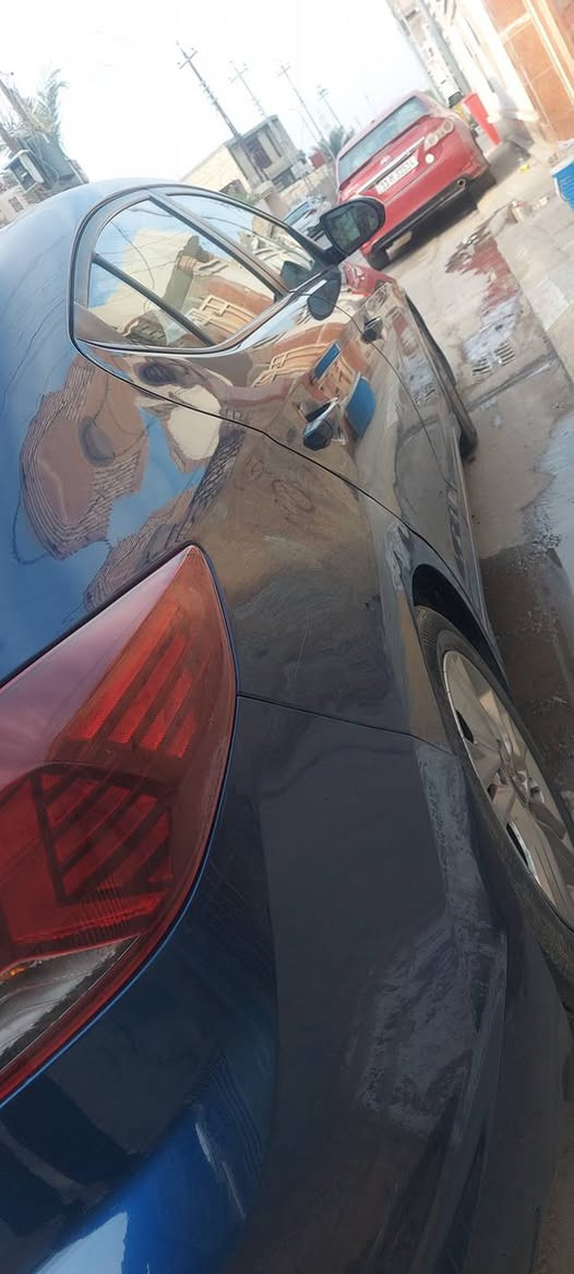 النترا موديل 19 رقم بغداد انكليزي بأسمي
ضرره جاملغ أيسر والبنيد صبغ 

السعر 140 وبيه مجال حك الجيه 
***********
